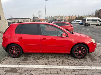 VW golf 5 2008 1.4 59kw benzín - 2