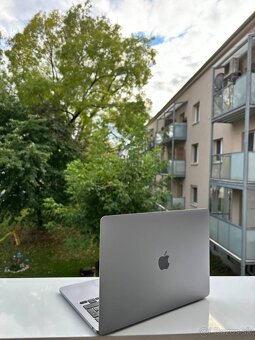 MacBook Pro 16/512 gb, má touch bar - 2