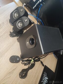 Logitech Reproduktory 2.1 Subwoofer - 2