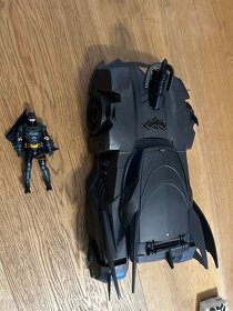 Batmobil s figúrkou - 2