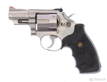 Revolvery Smith & Wesson 357 Mag, 2-3 palcová hlaveň - 2