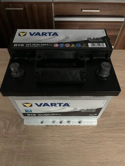 Autobatéria Varta 12V 45ah 400A - 2