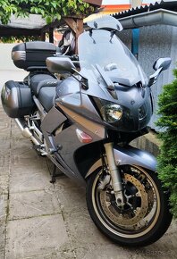 Yamaha FJR 1300 - 2