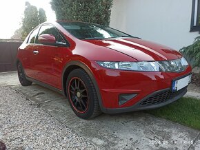 Honda civic 8G 1,4 i 61kw - 2