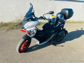 Aprilia SR GT 125 šport - 2