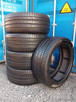 4+1gratis Zánovné letné pneu 275/40R22 - 2