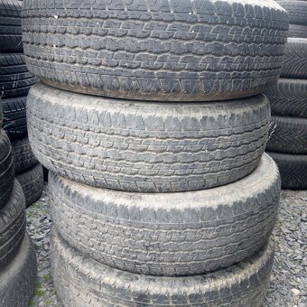 Bridgestone 245/70R16 - 2