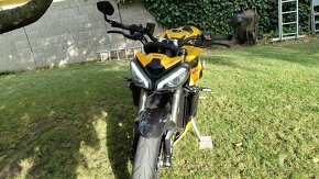 TRIUMPH STREET TRIPLE 765 RS - 2