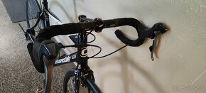 Predám cestný bicykel Cannondale Synapse,kolesá 28" - 2