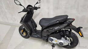 Piaggio Typhoon 125 Black, rok 3/2013, najeto 4.t.km. Top. - 2