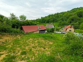 Na predaj stavebný pozemok 1035 m2, Petrovice - 2