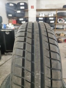 195/60R16 89V - 2