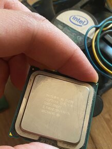 Intel Pentium Dual Core E5200 - 2