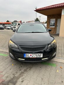 Opel Astra Sport Tourer ST 1.7 CDTI ECOTEC Cosmo - 2