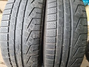 235/55R18 - 2