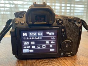 Canon EOS 70D - 2