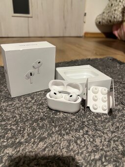 apple airpods 2 pro (lighting) - 2