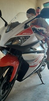 Yamaha yzf r125 - 2