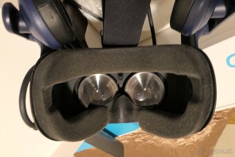 Samotné okuliare HTC Vive Pro 2 + link box - 2