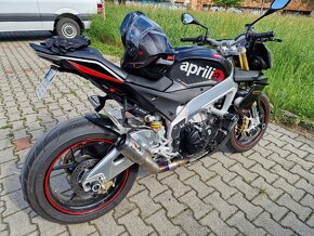 Aprilia Tuono V4 - 2