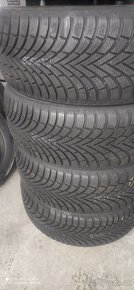 Zimné pneumatiky 235/45 R20 - 2