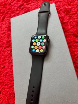 Apple Watch 5 44mm - 2