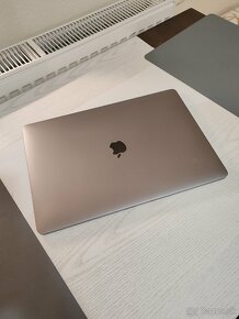 MackBook Pro 15" 2019 - 2