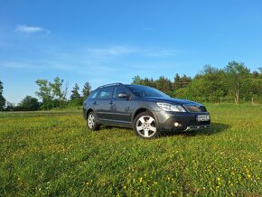 Škoda octavia Scout - 2