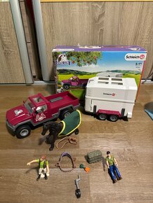 Schleich auto Pickup s privesom - 2