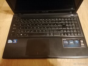 15.6" notebook Asus X55A, windows 10 SK - predám. - 2