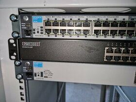 Switche 24x 1 GbE - 2