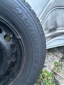 Zimne pneu.235/65R16 crafter , Riken - 2