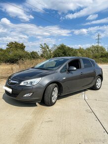 Opel Astra 1.4 2010 - 2