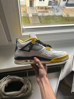 Jordan 4 wmns - 2