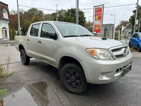 TOYOTA HILUX 2,5 DIESEL 4X4 KLÍMA - 2