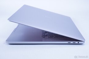 ZÁRUKA/Macbook Pro 16"CTO/I9 2.4GHZ/64GB RAM/512GB SSD/TOP - 2