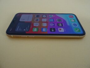 iPhone XR 64GB - ZÁRUKA 1 ROK - VELMI DOBRY STAV - 2