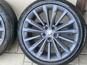 Phoenix TRINITY GRAU orig.skoda Superb3V  5x112  8j x19   ET - 2