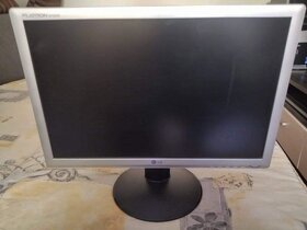 Monitor LG W1934S na súčiastky - 2