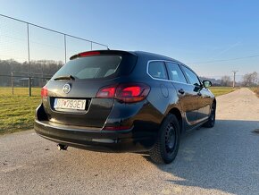 Opel Astra J 1.7 CDTI - 2