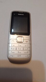 Nokia C1 s nabijackou - 2