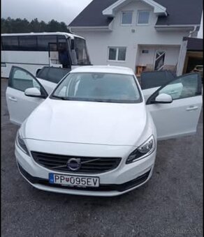 Volvo v60 - 2