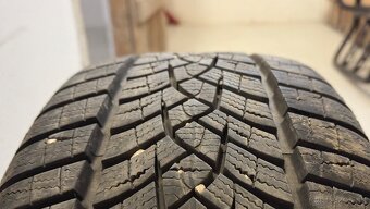 Goodyear Ultragrip performance+ 215/45 R16 - 2