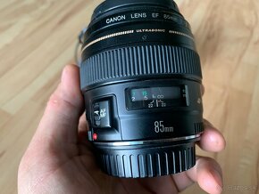 Canon EF 85mm f/1.8 USM - 2