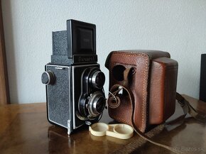 Starý fotoaparát Flexaret IVa - 2