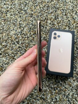 iPhone 11 pro - baterie 100% gold - 2