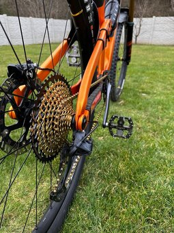 Trek Slash 9.7 Carbon - 2