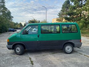 VW Volkswagen T4 Caravelle 2,4 D 8-miestny - 2