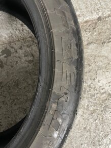 Pirelli Pzero 245/40 R18 - 2