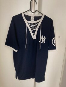 PINK x New York Yankees Victorias Secret športové tričko - 2